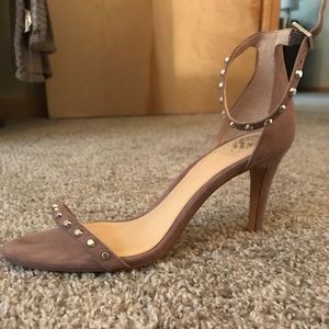 NWOT Vince Camuto heels